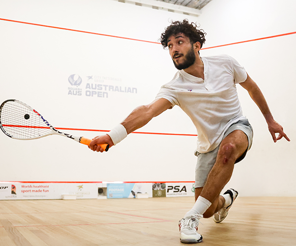 Toufik Mekhalfi 64e mondial en squash, jeune talent explosif en pleine ascension.